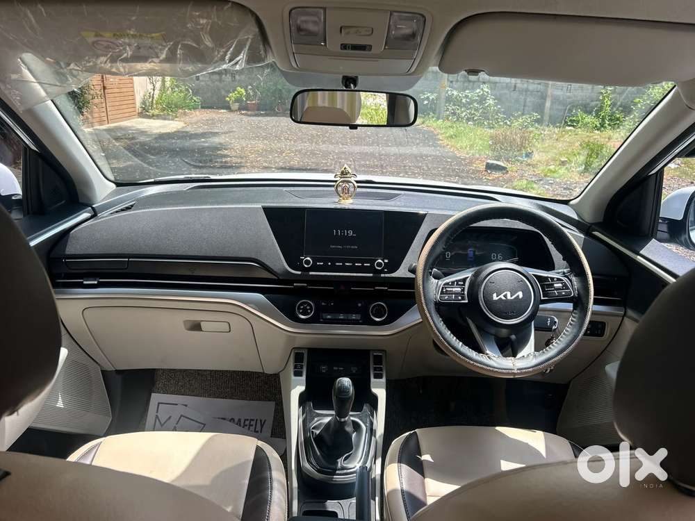 Kia Carens 1.5 Prestige 7 Str, 2024, Petrol