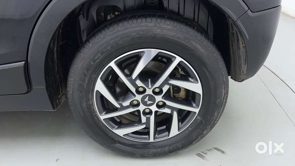 Mahindra Xuv300 W8 Option Diesel, 2023, Diesel