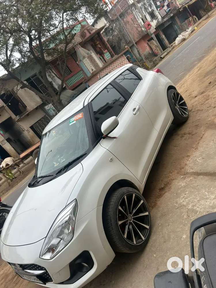 Maruti Suzuki Swift 2024 Petrol 49800 Km Driven