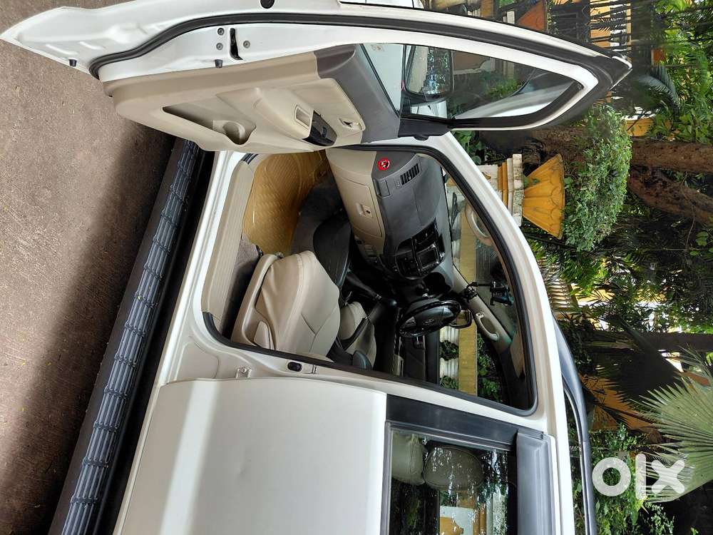 Excellent Condition, White Toyota Foruner, 2wd, Mt, 12 Yrs Old