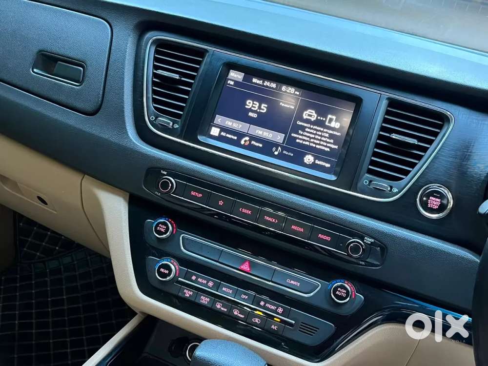 Kia Carnival Prestige, 2021, Diesel