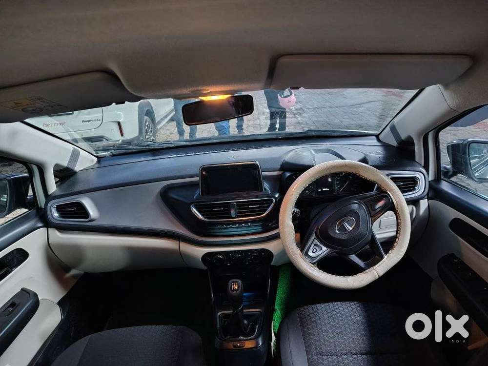 Tata Altroz 1.2 Xm Plus, 2021, Petrol