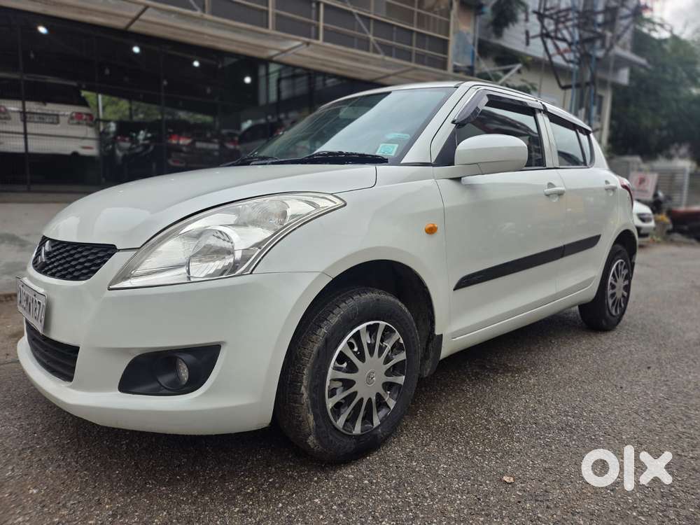Maruti Suzuki Swift Lxi Option, 2015, Petrol