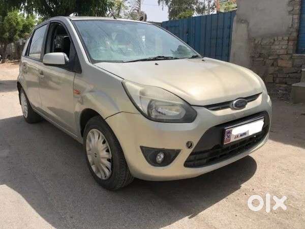Ford Figo, 2010, Petrol