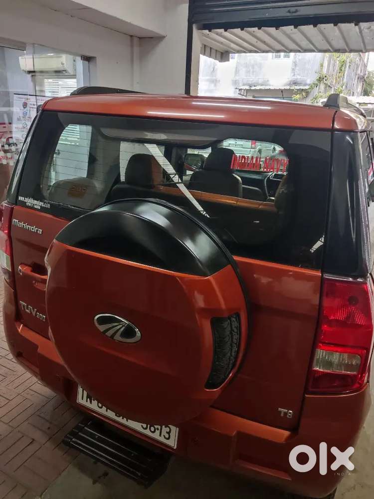 Mahindra Tuv 300