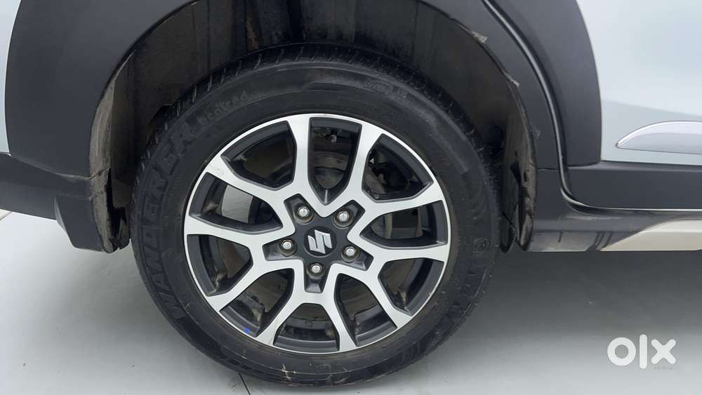 Maruti Suzuki Xl6 1.5 Alpha Mt, 2022, Petrol