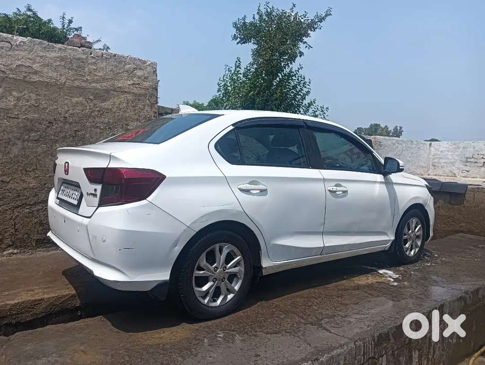Honda Amaze 2nd 2018.  Koi Kami Ni Gadi Me. Halki Fulki Scratches Hai