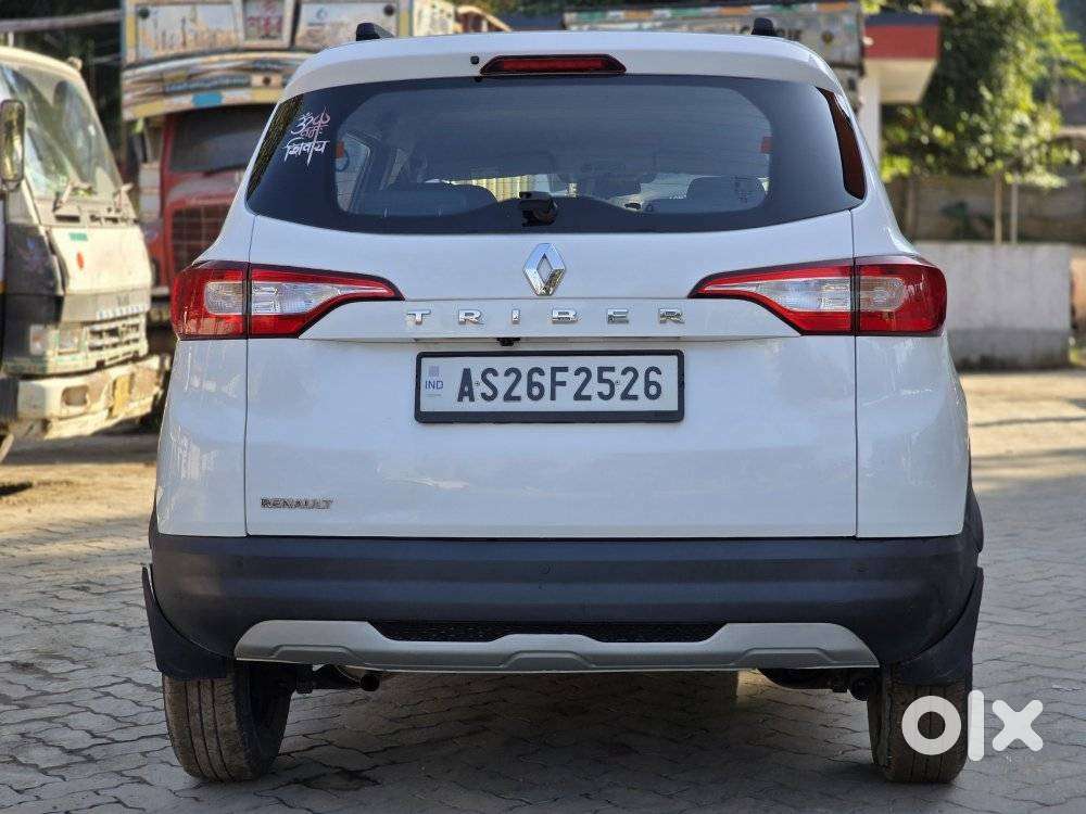 Renault Triber Rxz, 2023, Petrol