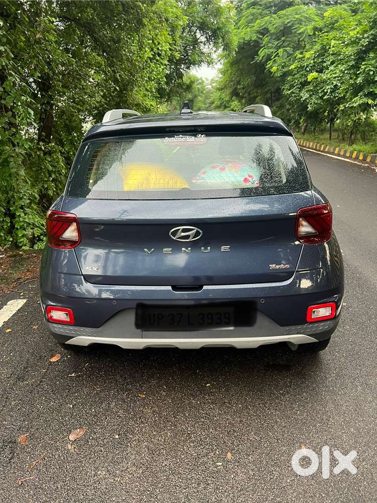 Hyundai Venue Petrol Manual 2019