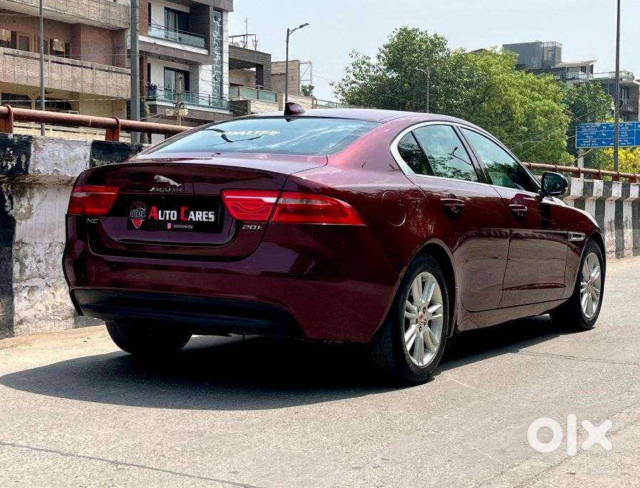 Jaguar Xe Portfolio, 2018, Petrol