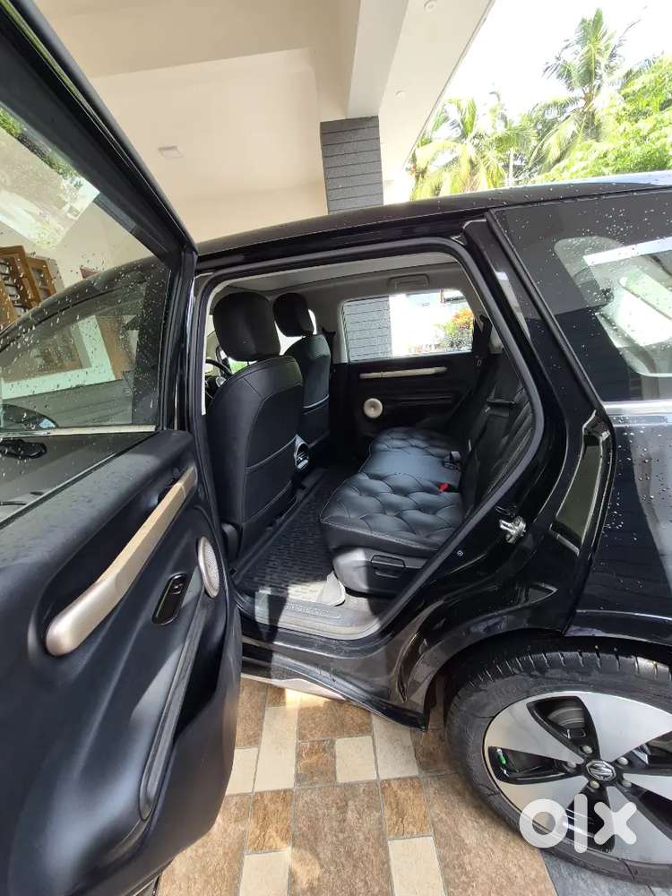 Mg Windsor Ev 2025 Electric Well Maintained