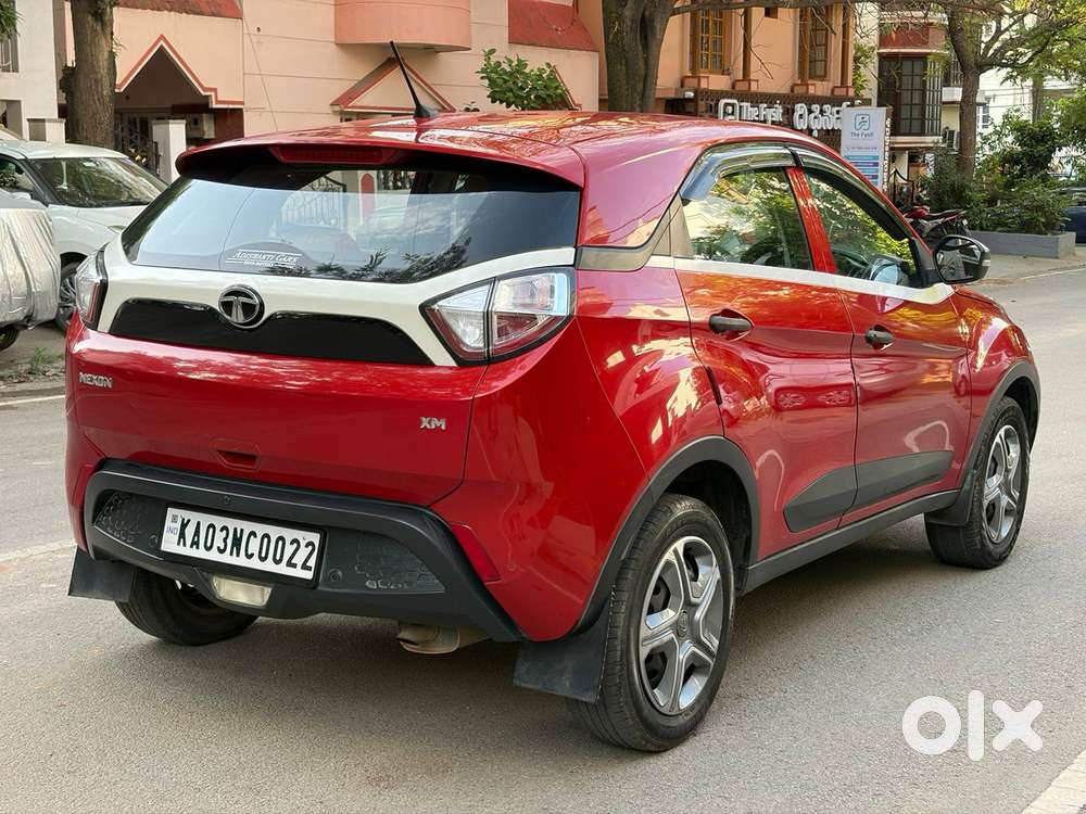 Tata Nexon Pure 1.2 Revotron Petrol 6 Mt, 2018, Petrol