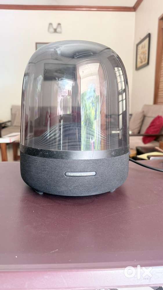 Harman Kardon Aura Studio 3 Bluetooth Speaker; Excellent Condition