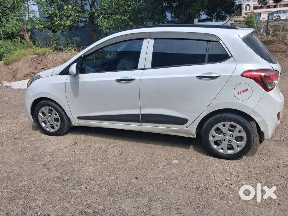 Hyundai Grand I10 Sportz, 2014, Petrol