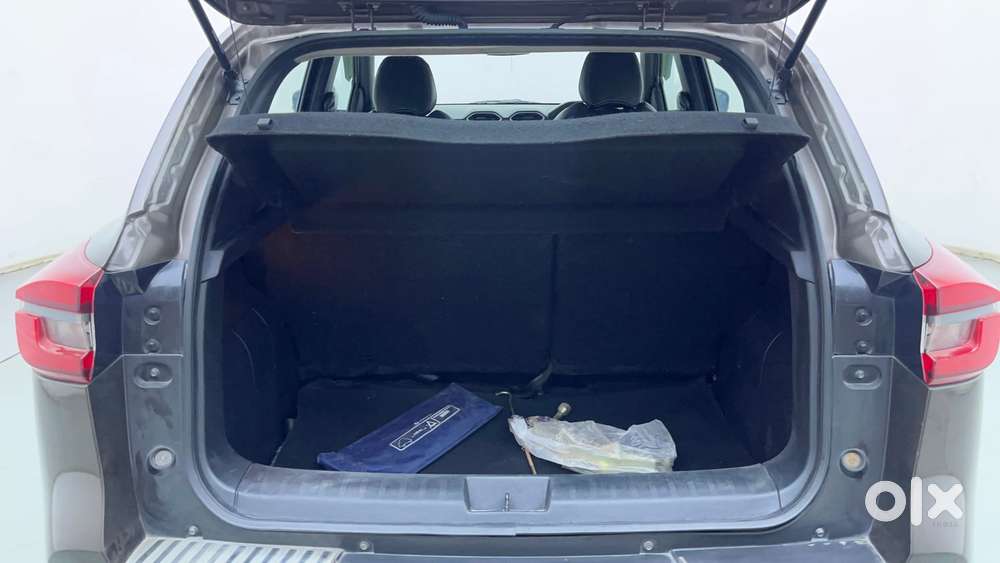 Nissan Magnite 1.0 Xv, 2023, Petrol