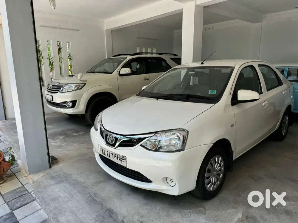 Toyota Etios Cross 2016