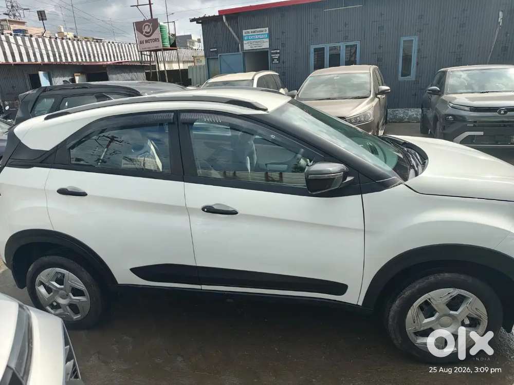 Tata Nexon Petrol 2024