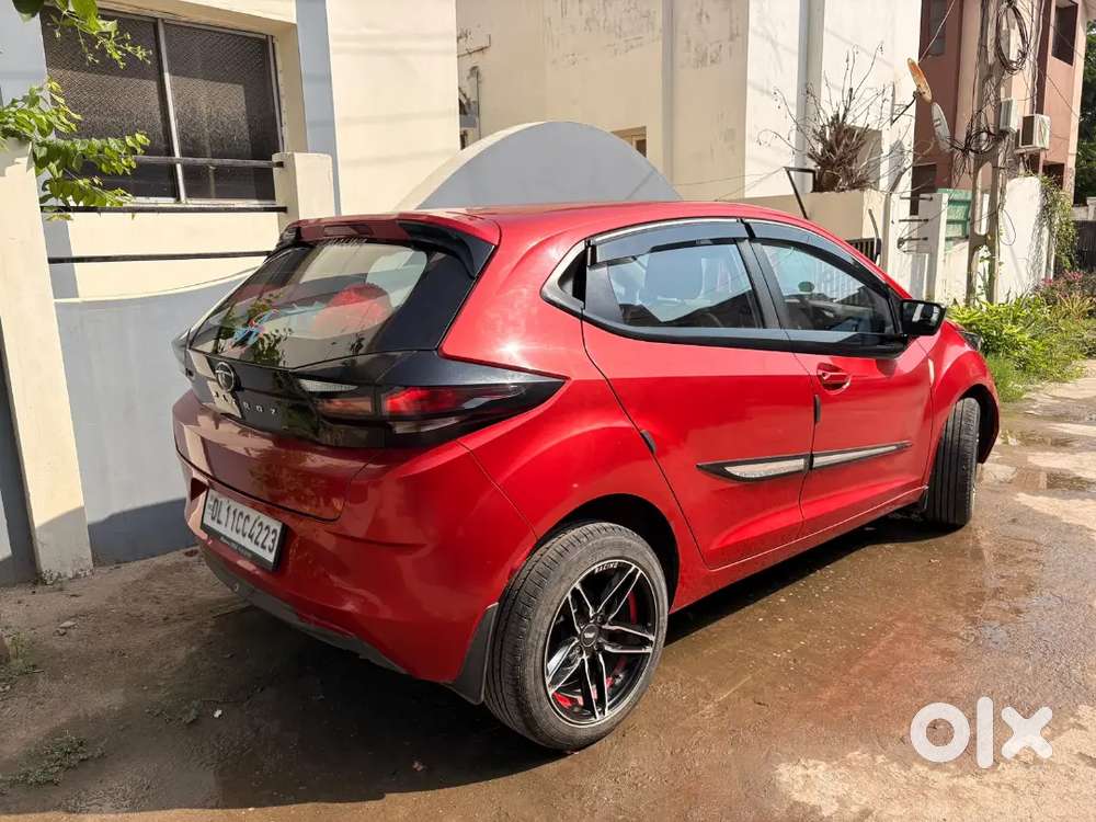 Tata Altroz Xe 2021