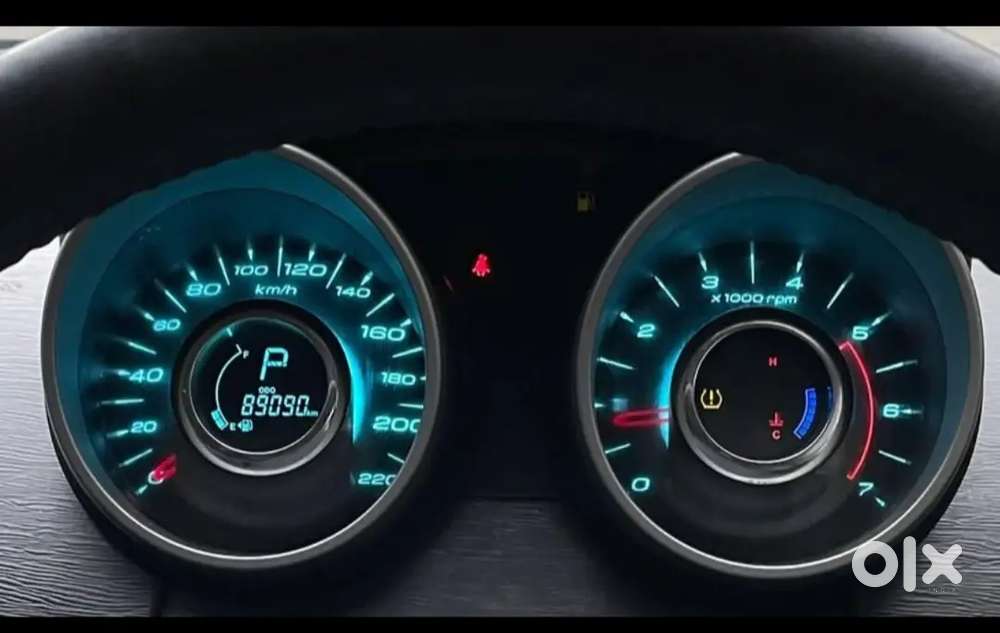 Mahindra Xuv500 2.2 W10 2017
