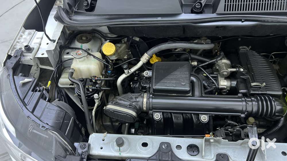 Renault Triber Rxz Easy-r Amt, 2021, Petrol