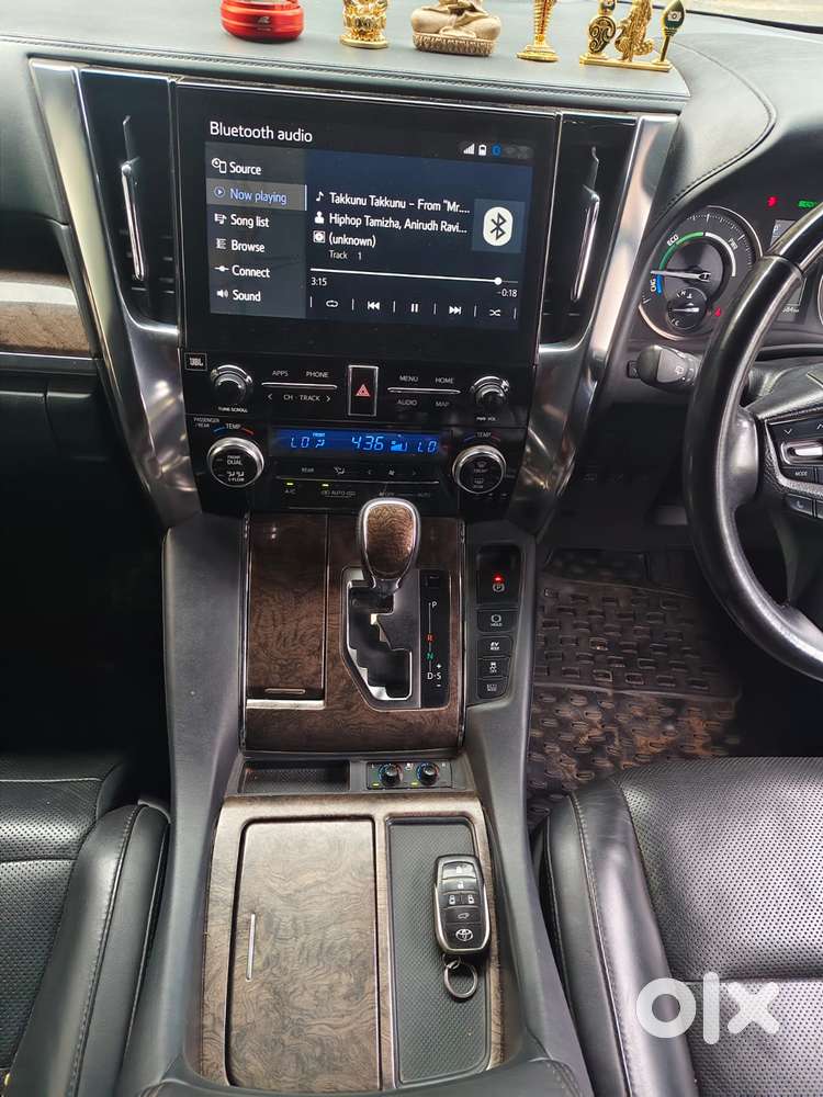 Toyota Vellfire 2.5 Hybrid, 2022, Petrol