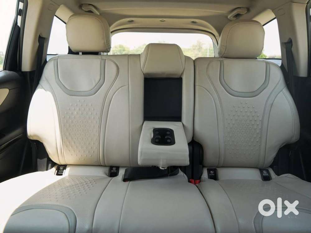 Mahindra Xuv700 2.2 Ax 5 Diesel Mt 7 Str, 2021, Diesel