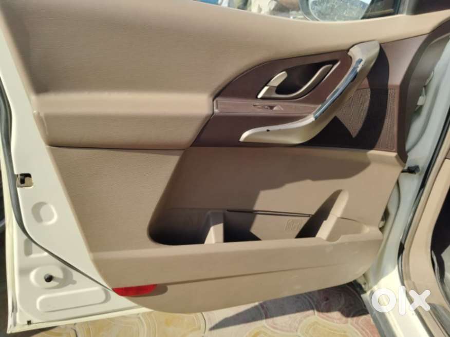 Mahindra Xuv500, 2013, Petrol
