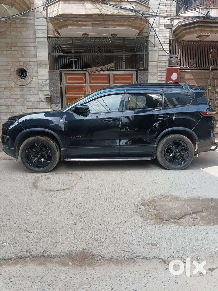 Tata Safari Adventure 2024 Diesel 7 Str Dark Edition