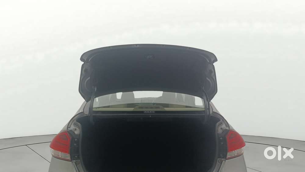 Maruti Suzuki Ciaz 1.5 Alpha Shvs Petrol, 2019, Petrol