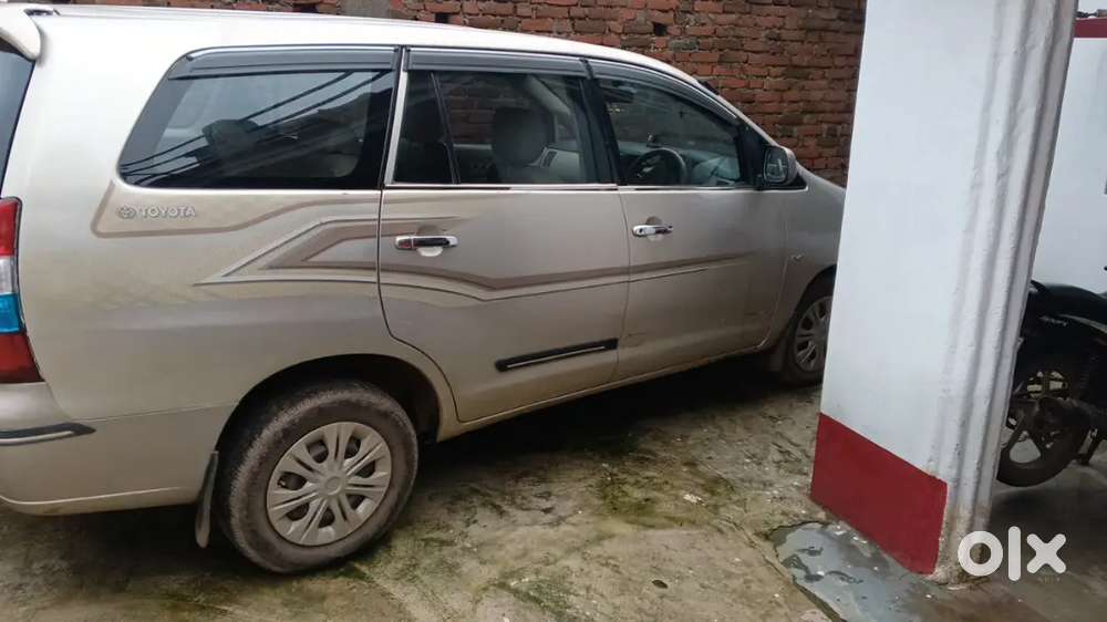 Toyota Innova Hycross 2008 Km Driven