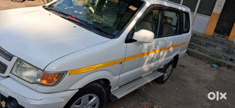 Chevrolet Tavera Neo 2017 Diesel Car