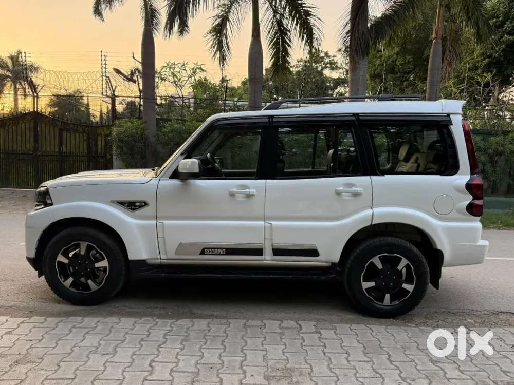 Mahindra Scorpio Classic 2023