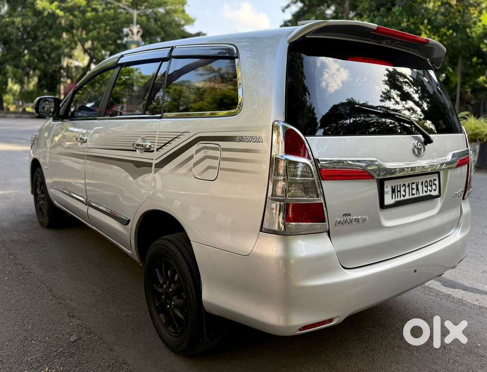 Toyota Innova 2.5 Vx 8 Seater Bs Iv, 2013, Diesel