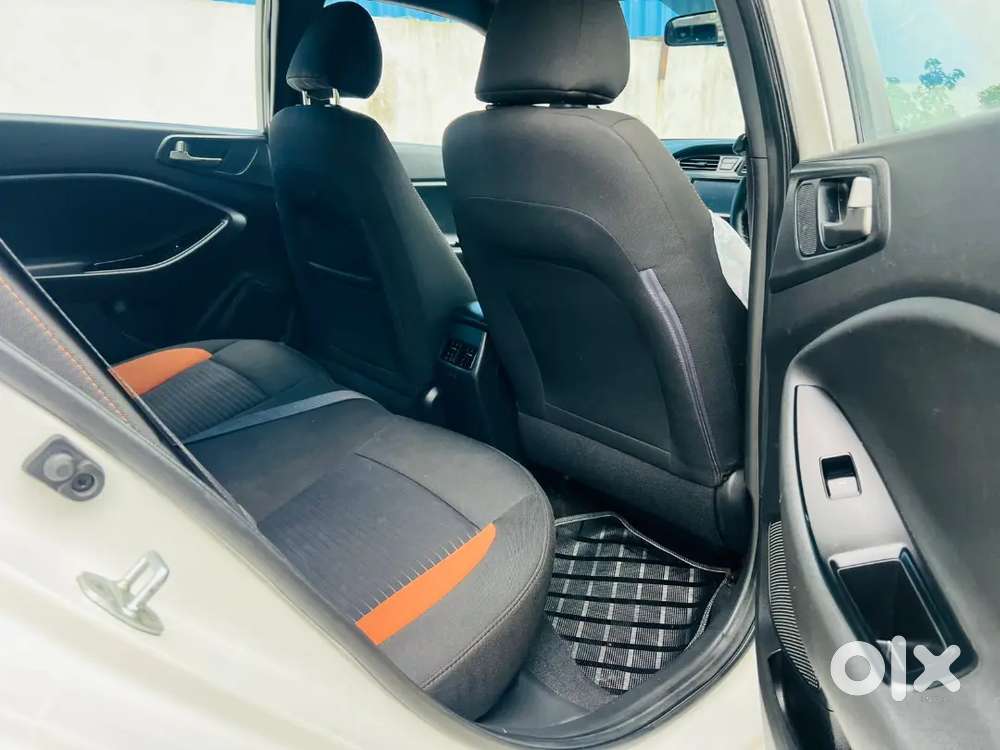 Hyundai I20 Active 2015 Petrol Well Maintained