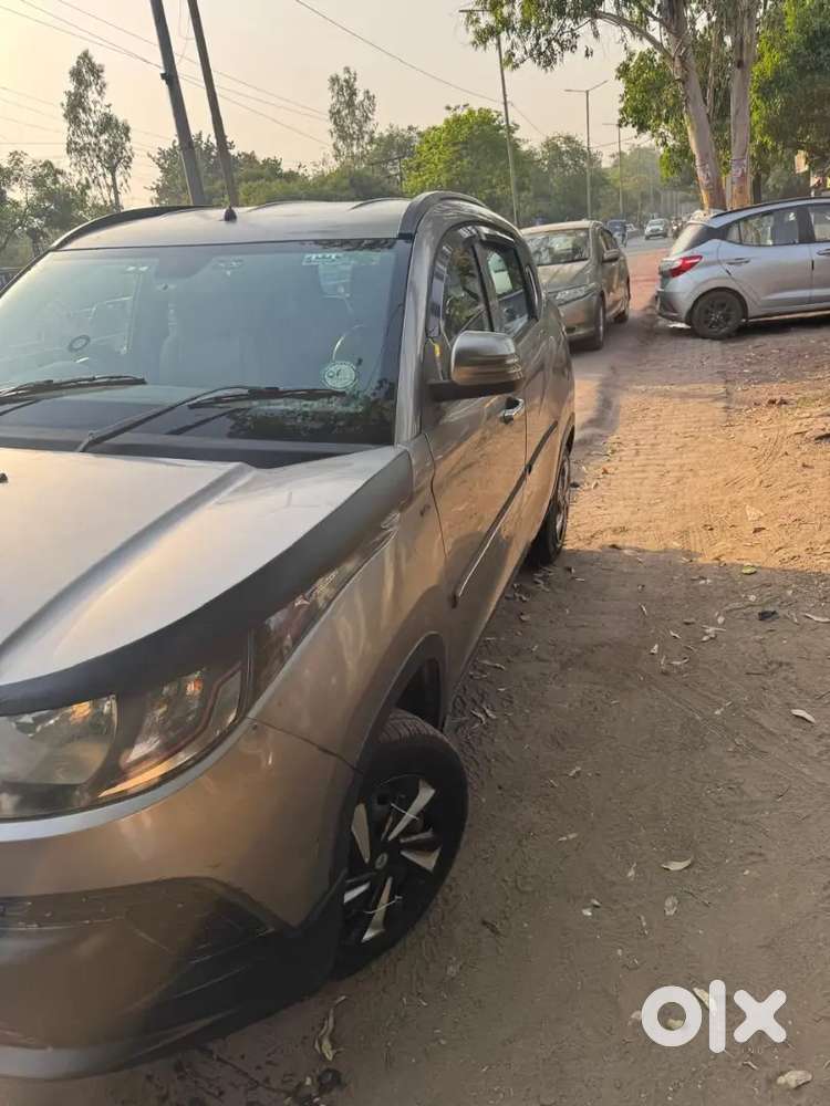 Mahindra Kuv100 Nxt 2016 Petrol 47000 Km Driven On Record