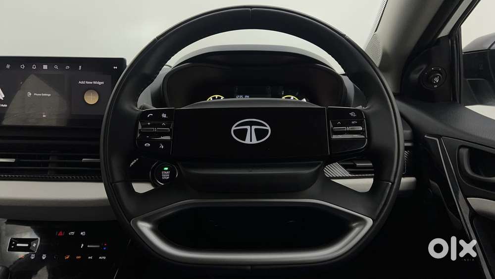 Tata Curvv Creative 1.2 Revotron Petrol 6mt, 2025, Petrol