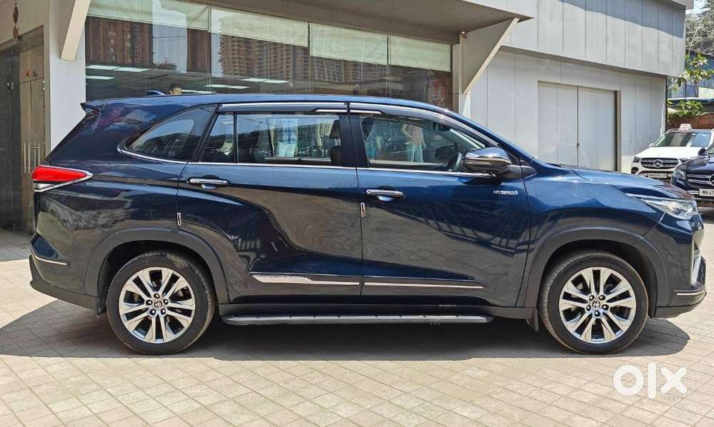 Toyota Innova Hycross 2.0 Zx (o) Hybrid 7 Str, 2024, Petrol