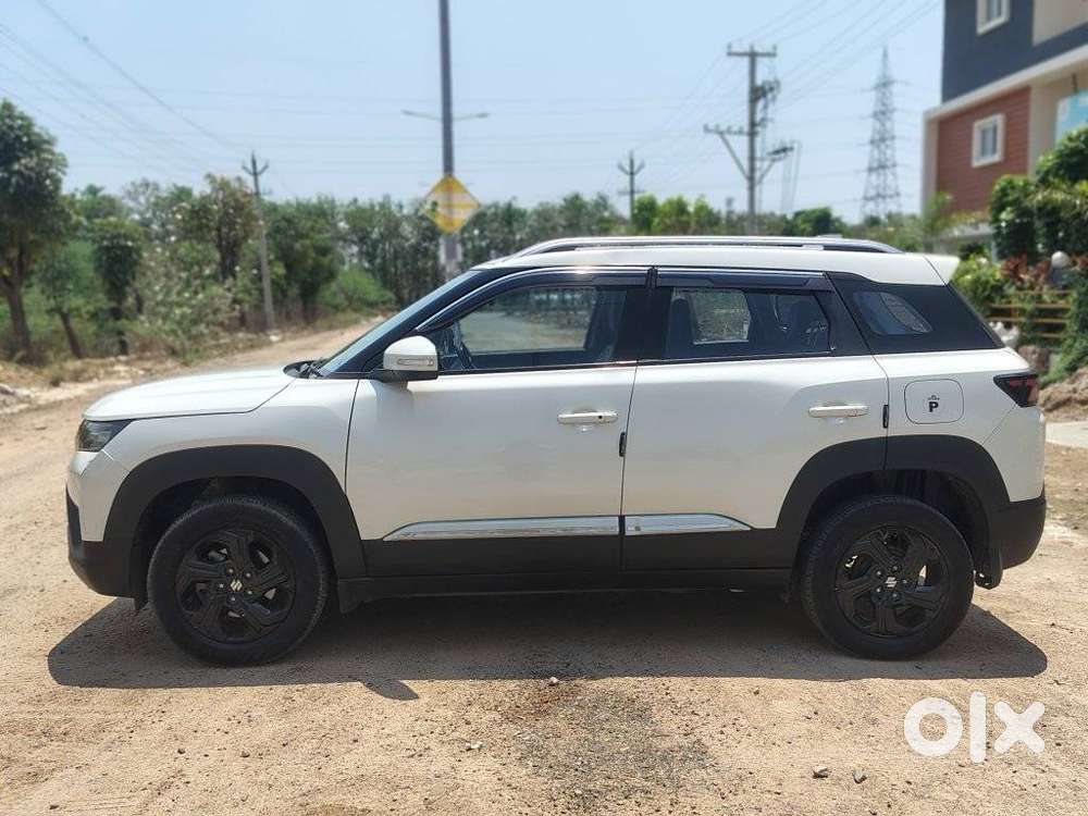 Maruti Suzuki Brezza 1.5 Zxi At Smart Hybrid, 2023, Petrol
