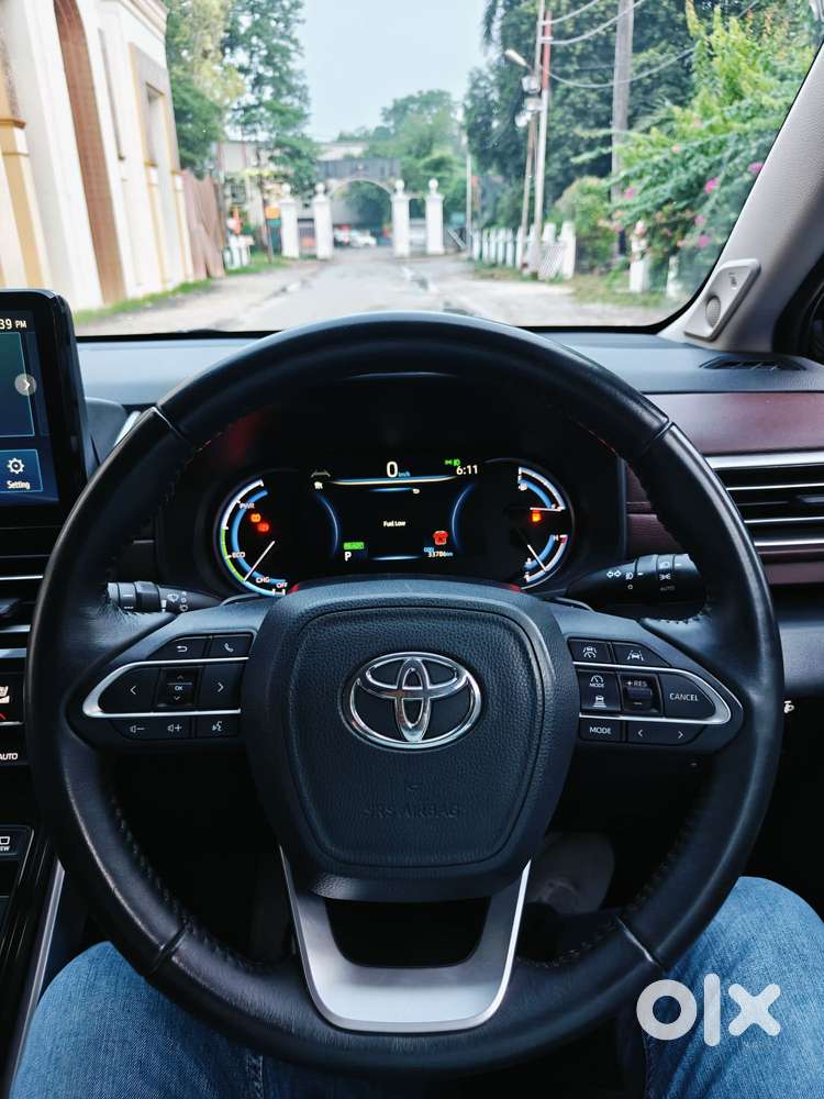 Toyota Innova Hycross 2.0 Zx (o) Hybrid 7 Str, 2024, Cng & Hybrids