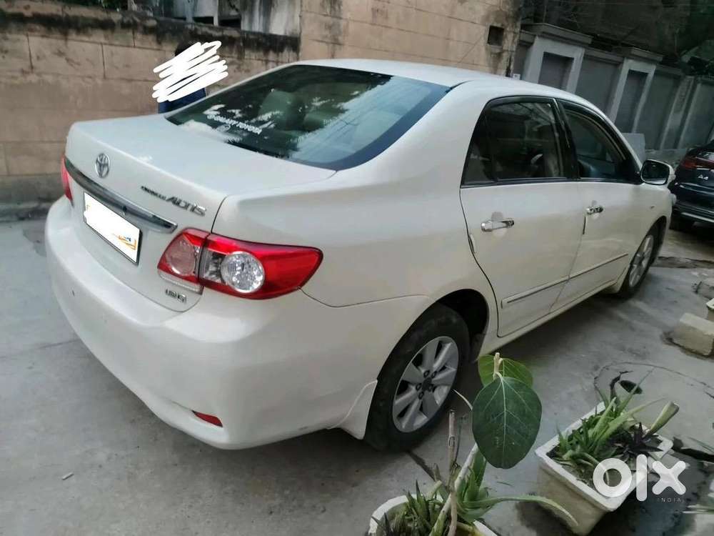 Toyota Corolla Altis G 2011 December Dl Reg