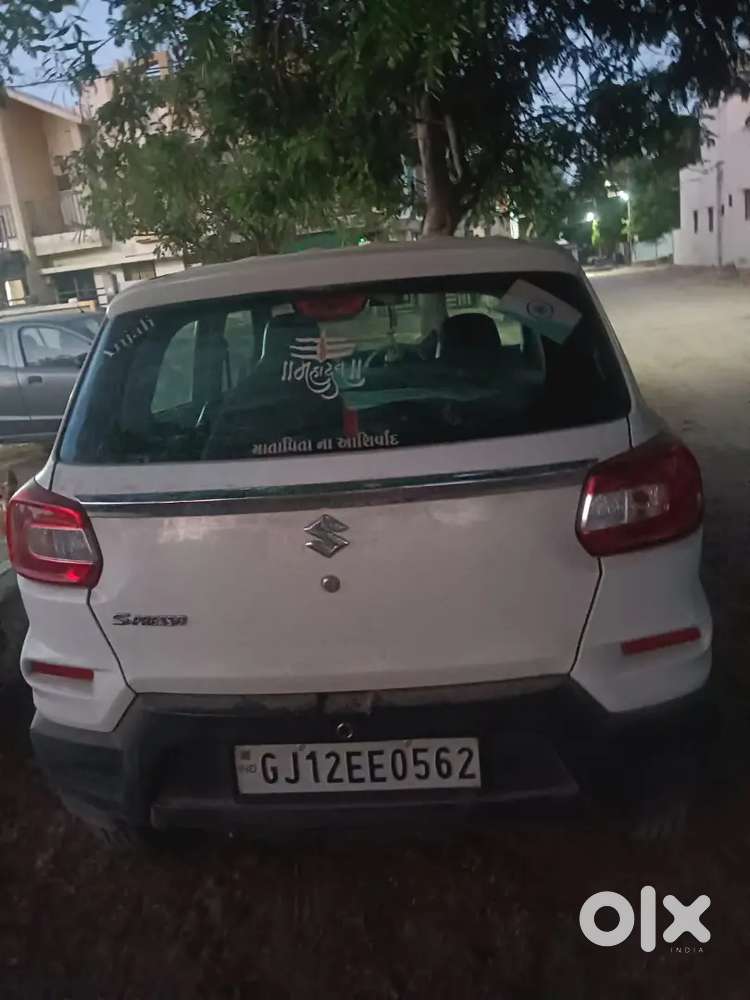 Car Is In Good Condition & Manage Single Hand Mostly