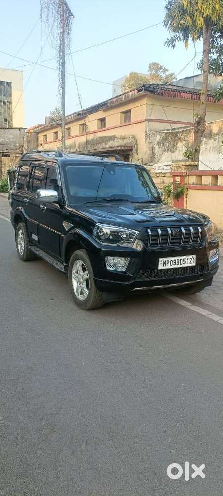Mahindra Scorpio S10 8 Seater, 2015, Diesel