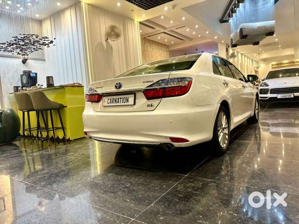 Toyota Camry 2.5 Hybrid, 2016