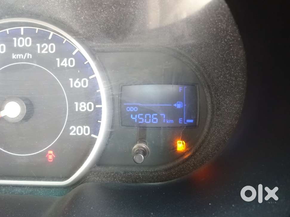 Hyundai I10 Sportz, 2012, Petrol