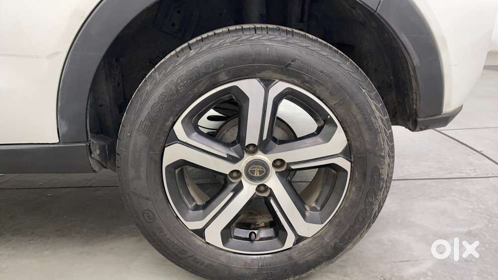 Tata Nexon 1.5 Revotorq Xza Plus S Amt, 2022, Petrol