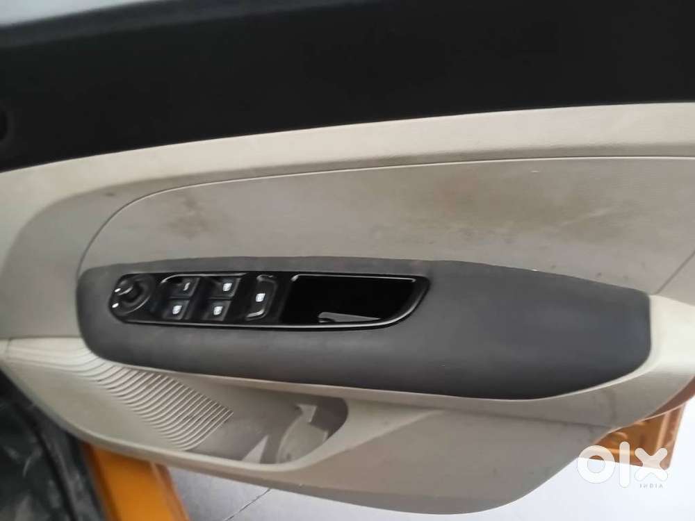 Renault Triber Rxz, 2020, Petrol