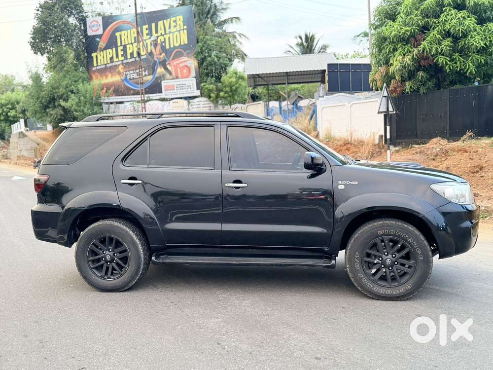 Toyota Fortuner 3.0 4x4 Manual, 2011, Diesel