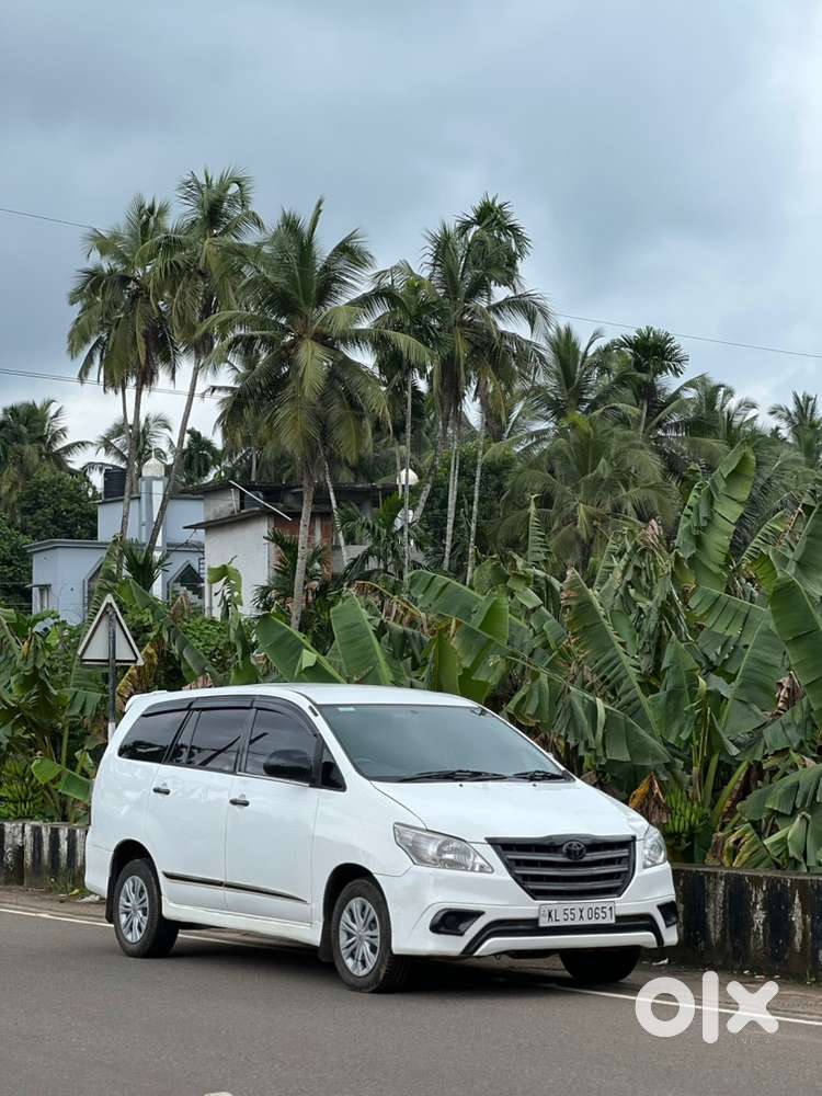 Toyota Innova 2013 Diesel 180000 Km Driven
