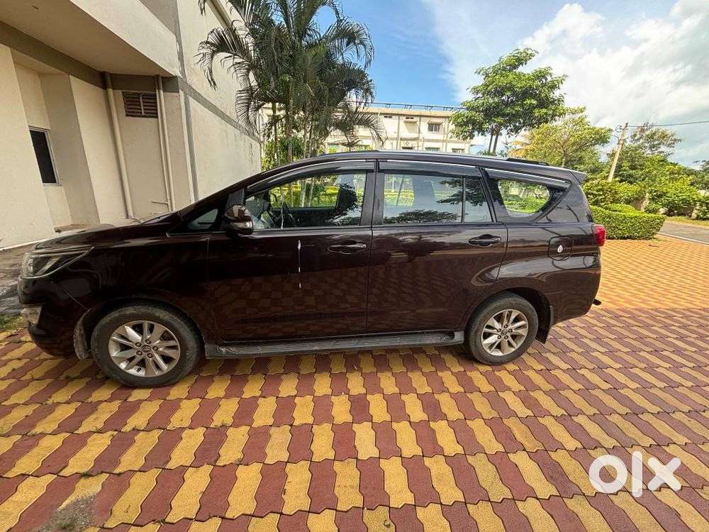Toyota Innova Crysta 2.4 G Mt, 2016, Diesel