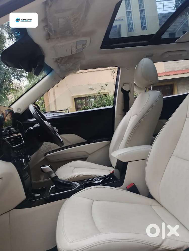 Mahindra Xuv 3xo Ax7l 1.2 Petrol At (pg), 2024, Petrol